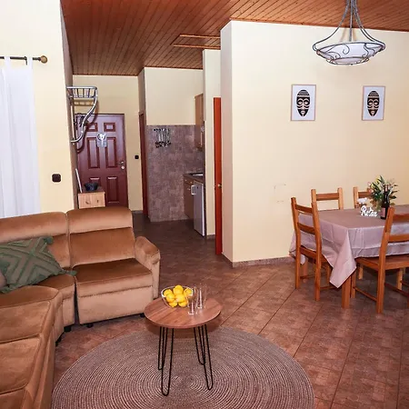 Dali Ház - - Apartman *