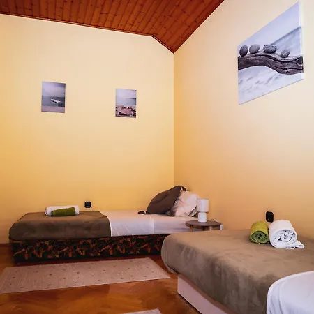 Dali Haz - Apartmanhazak - Apartment Siofok